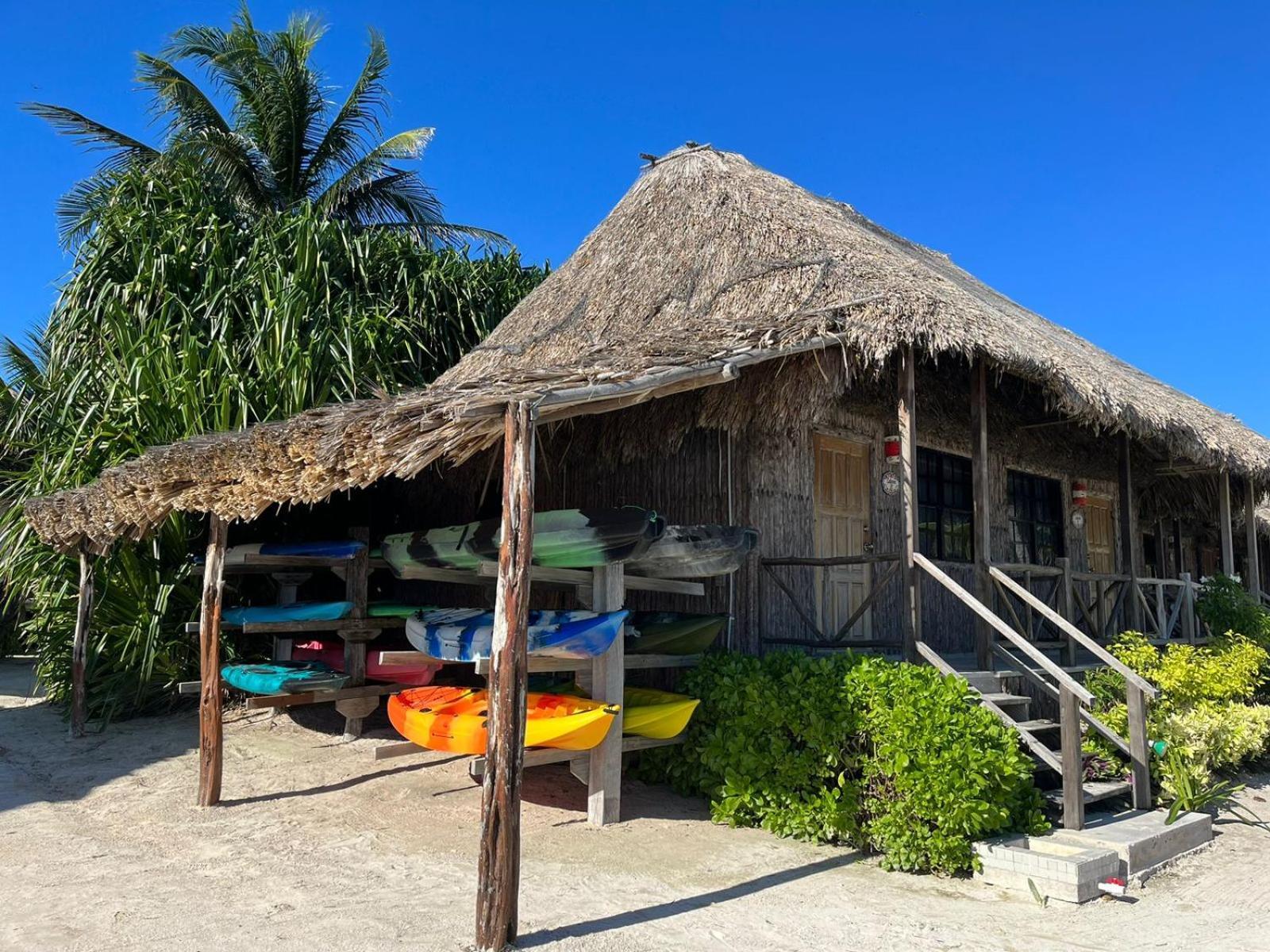 Captain Morgan'S Retreat San Pedro  Exteriör bild