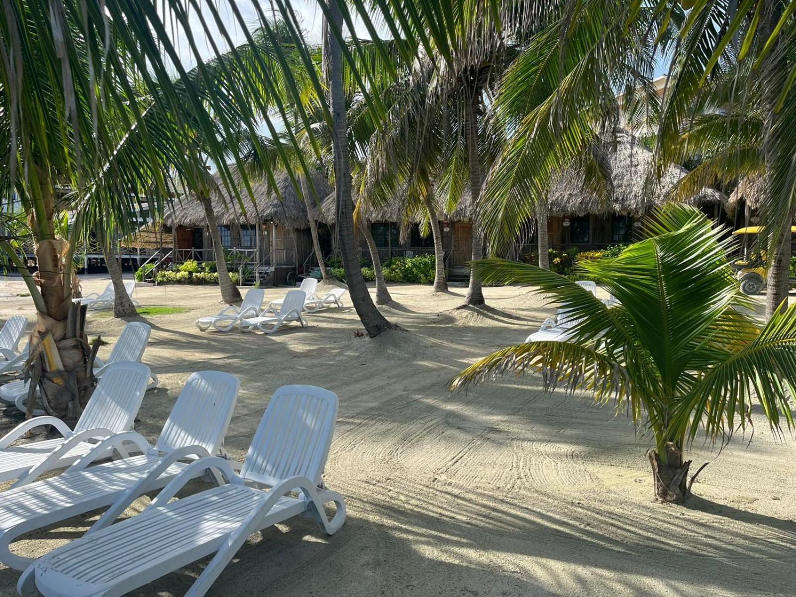 Captain Morgan'S Retreat San Pedro  Exteriör bild