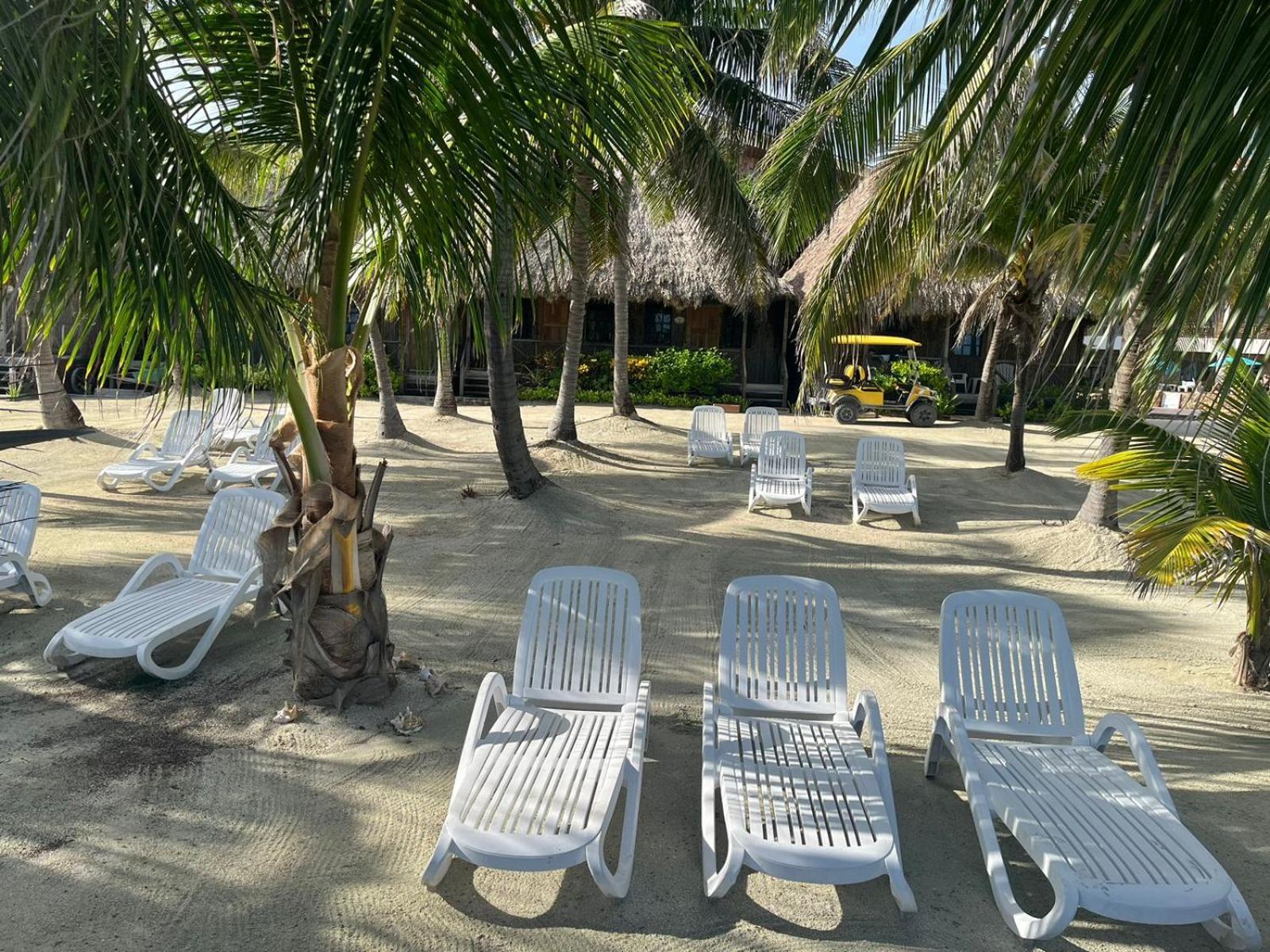 Captain Morgan'S Retreat San Pedro  Exteriör bild