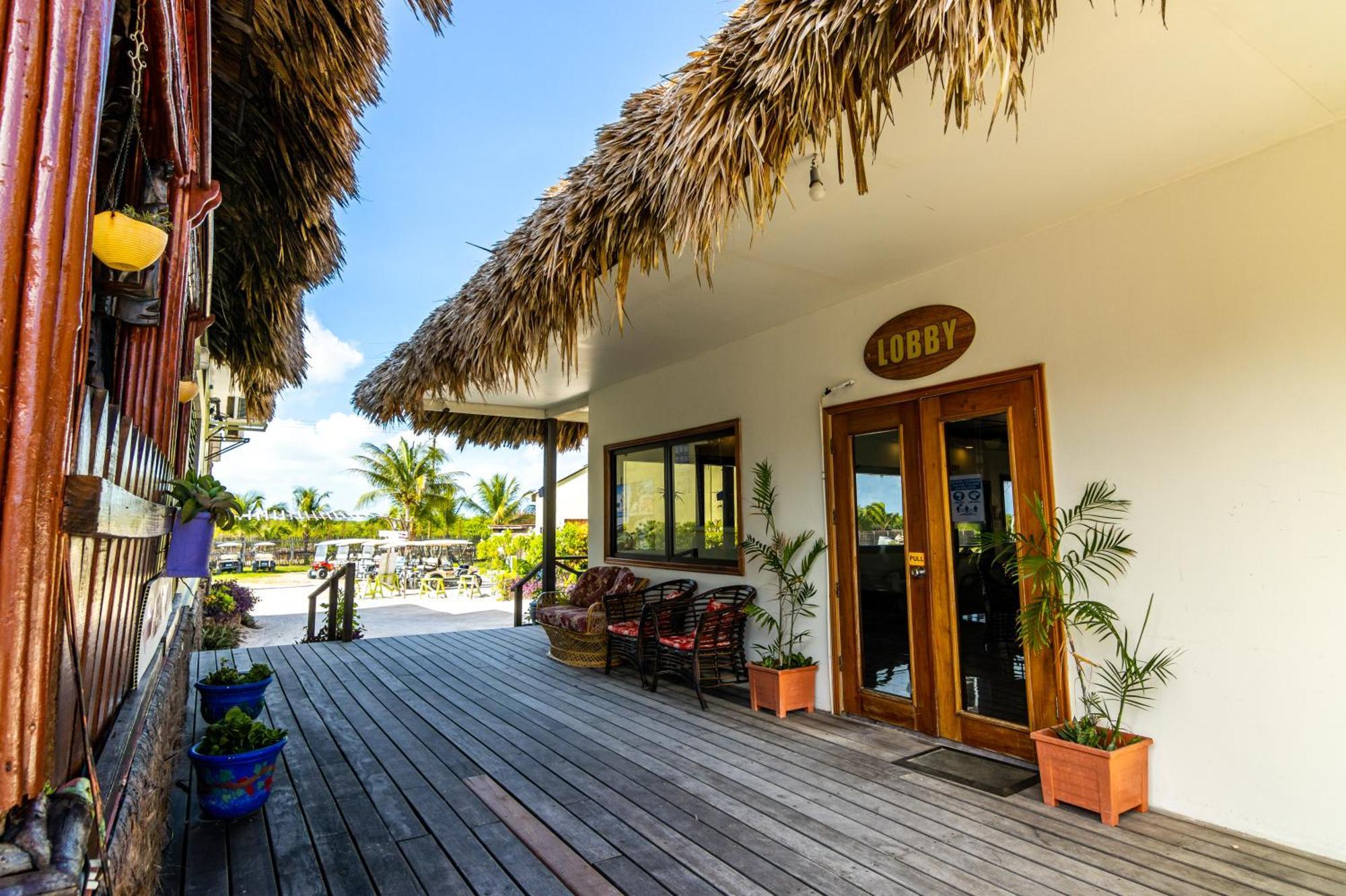 Captain Morgan'S Retreat San Pedro  Exteriör bild